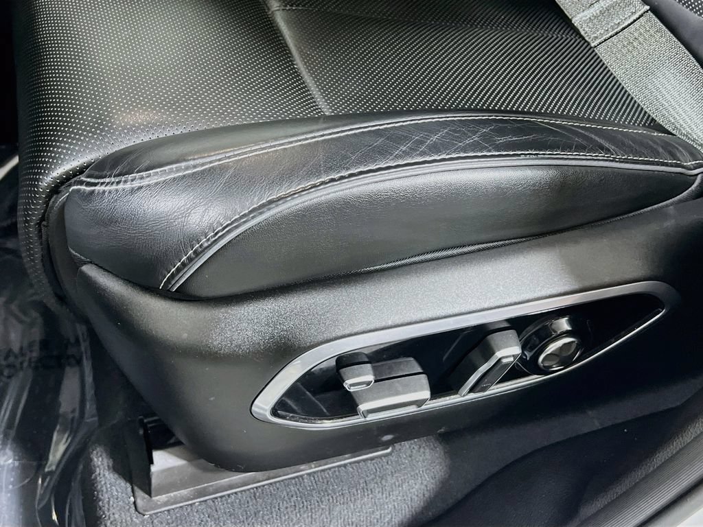 Used 2022 Jeep Grand Cherokee Overland w/ Advanced Protech Group III AWD/4WD image 19