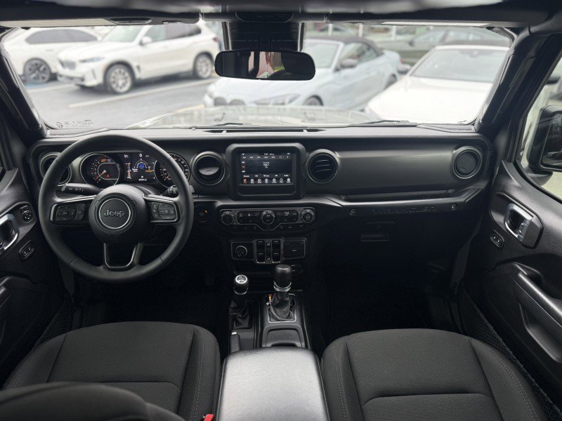 Used 2023 Jeep Wrangler Unlimited Sport image 19