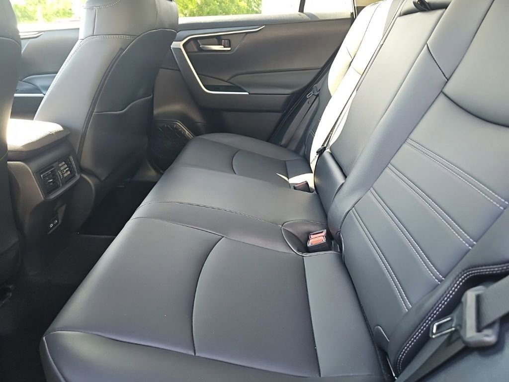 Used 2025 Toyota RAV4 XLE Premium FWD image 28