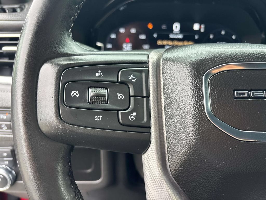 Used 2023 GMC Yukon XL Denali AWD/4WD image 26