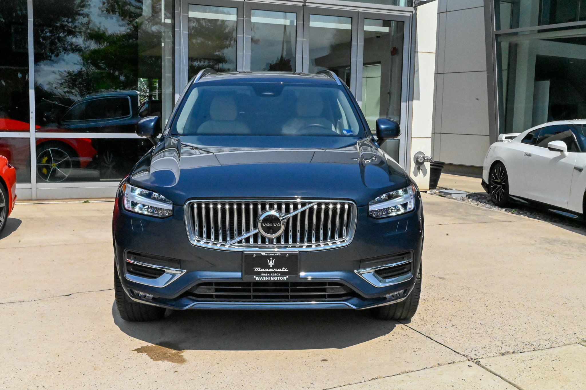 Used 2023 Volvo XC90 B6 Plus AWD/4WD image 2