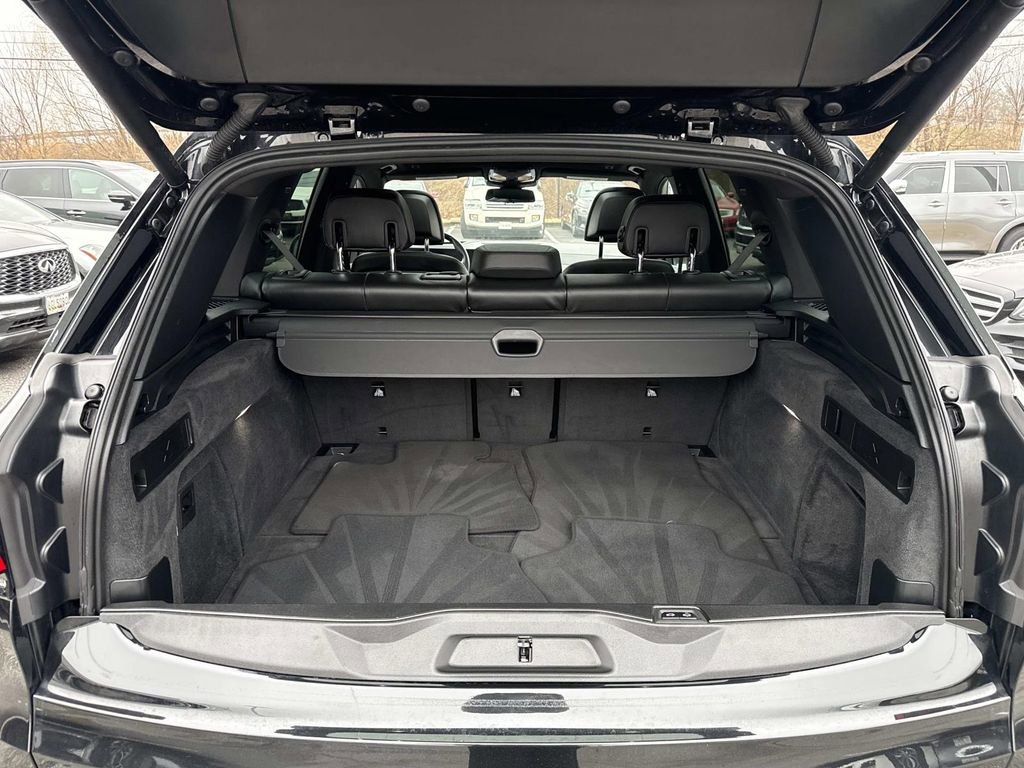 Used 2025 BMW X5 xDrive50e image 33
