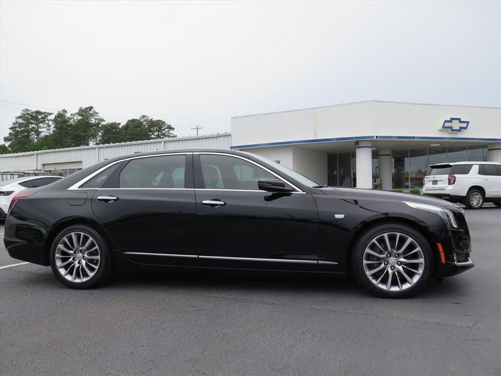 Used 2018 Cadillac CT6 Luxury AWD/4WD image 2