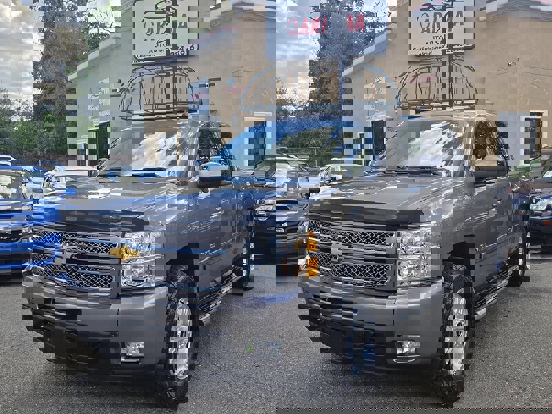 Used 2013 Chevrolet Silverado 1500 LTZ w/ LTZ Plus Package AWD/4WD image 1