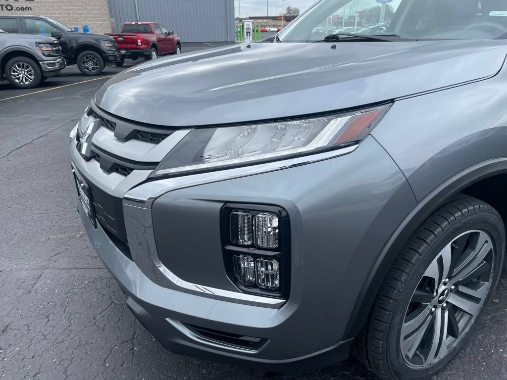 Used 2024 Mitsubishi Outlander Sport ES AWD/4WD image 23