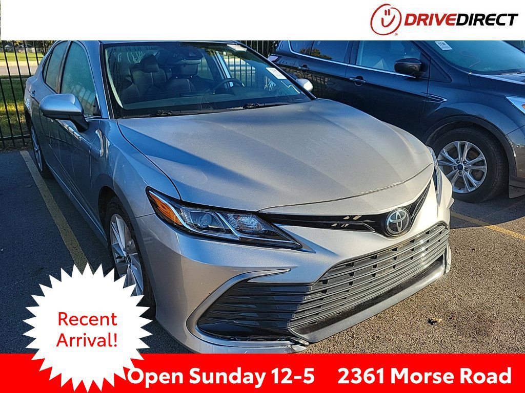 Used 2021 Toyota Camry LE w/ Carpet Mat Package (TMS) FWD image 1