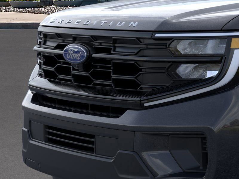 New 2026 Ford Expedition Active image 17