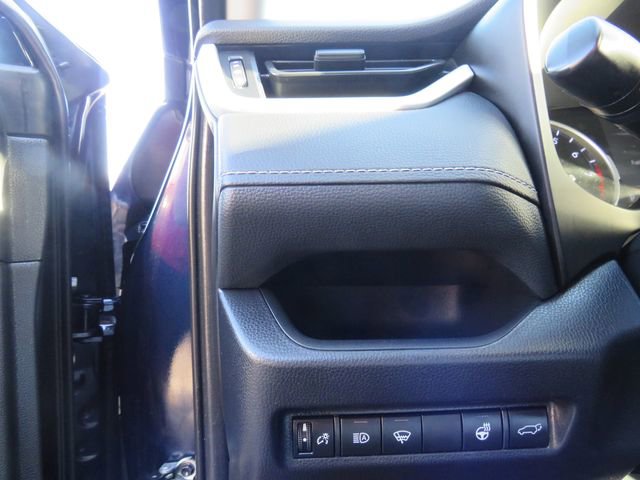 Used 2019 Toyota RAV4 XLE w/ Convenience Package image 33