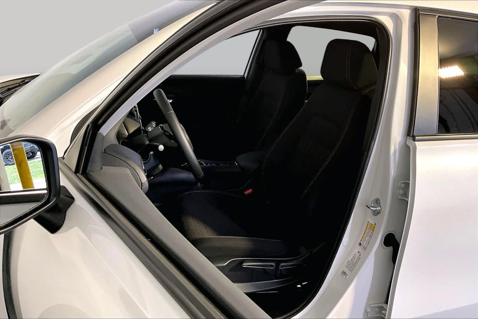 Used 2025 Honda HR-V Sport image 9