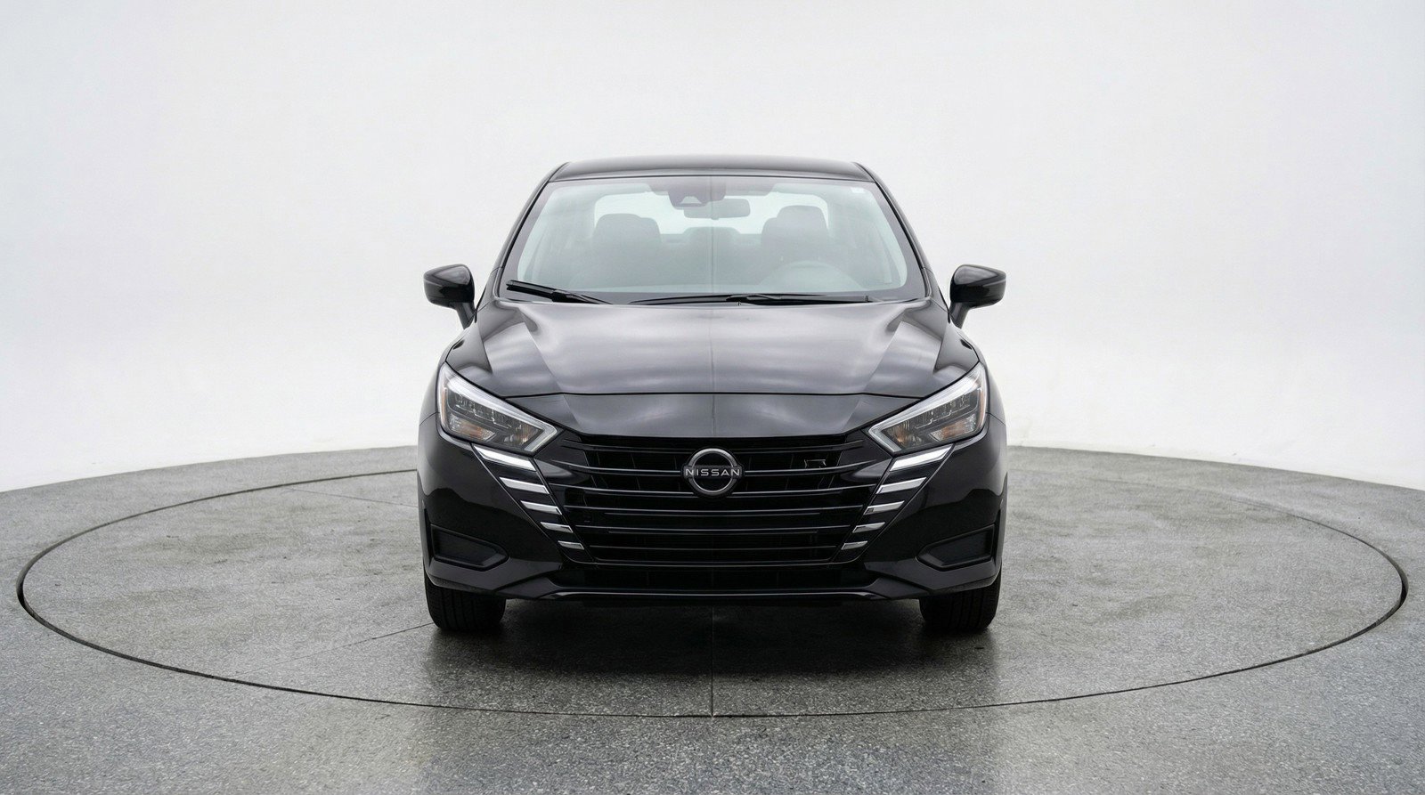 Used 2025 Nissan Versa SV image 2