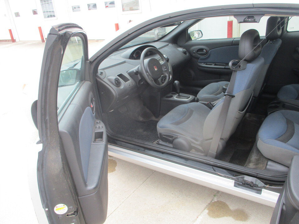 Used 2004 Saturn ION Level 2 w/ Power Pkg FWD image 9