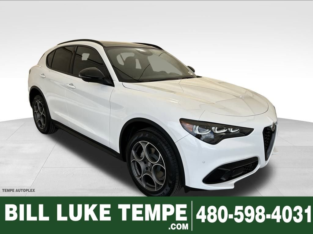 New 2025 Alfa Romeo Stelvio Sprint w/ Convenience Package image 1