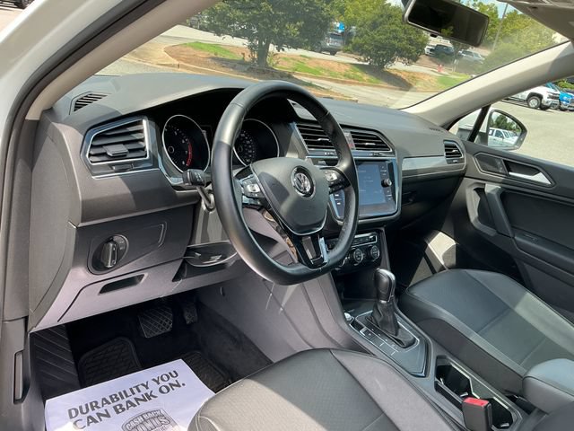 Used 2019 Volkswagen Tiguan SE w/ Panoramic Sunroof Package FWD image 16