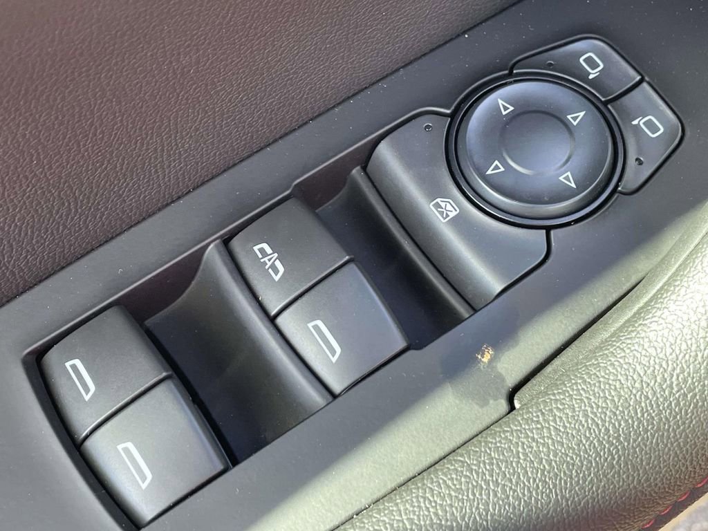 Used 2025 Chevrolet Blazer RS w/ Driver Confidence II Package image 18