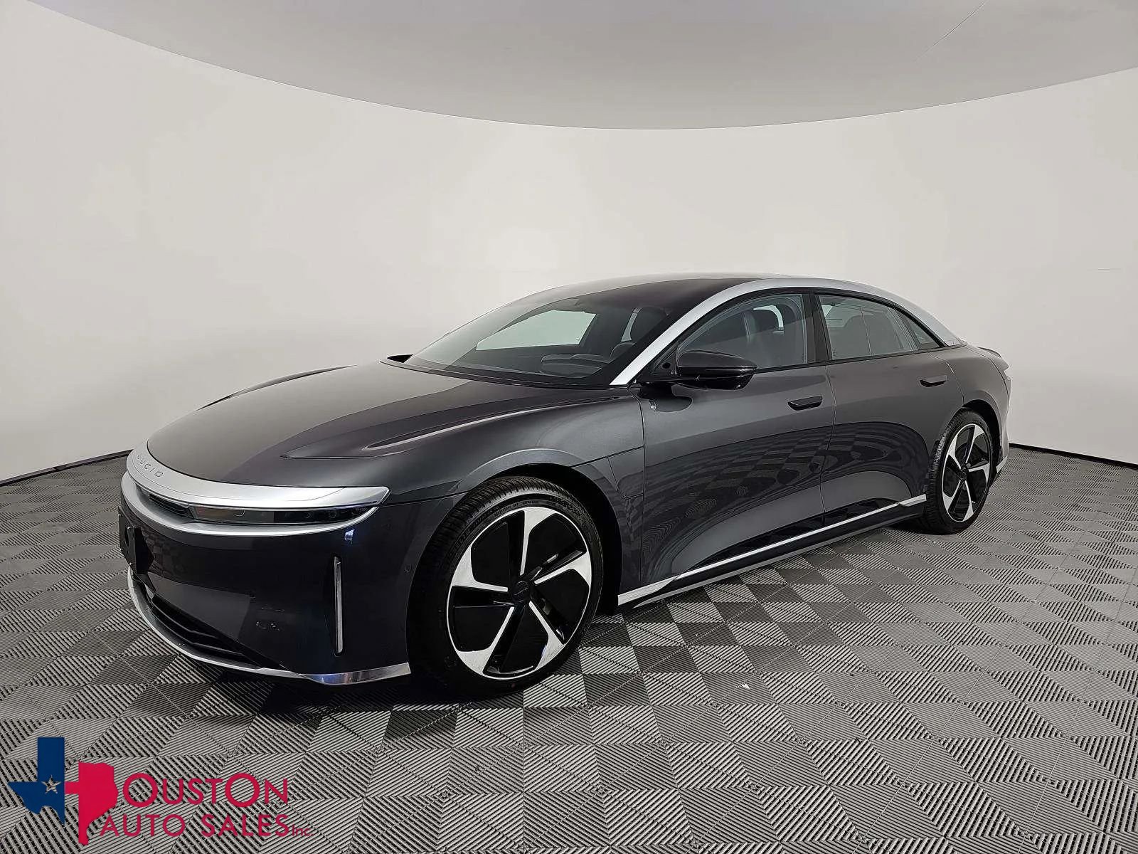 Used 2024 Lucid Air Touring AWD/4WD image 1