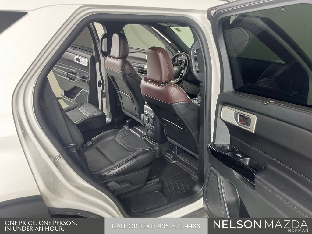 Used 2023 Ford Explorer Platinum w/ Technology Package AWD/4WD image 16