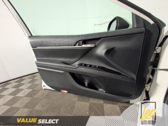 Used 2019 Toyota Camry LE image 21