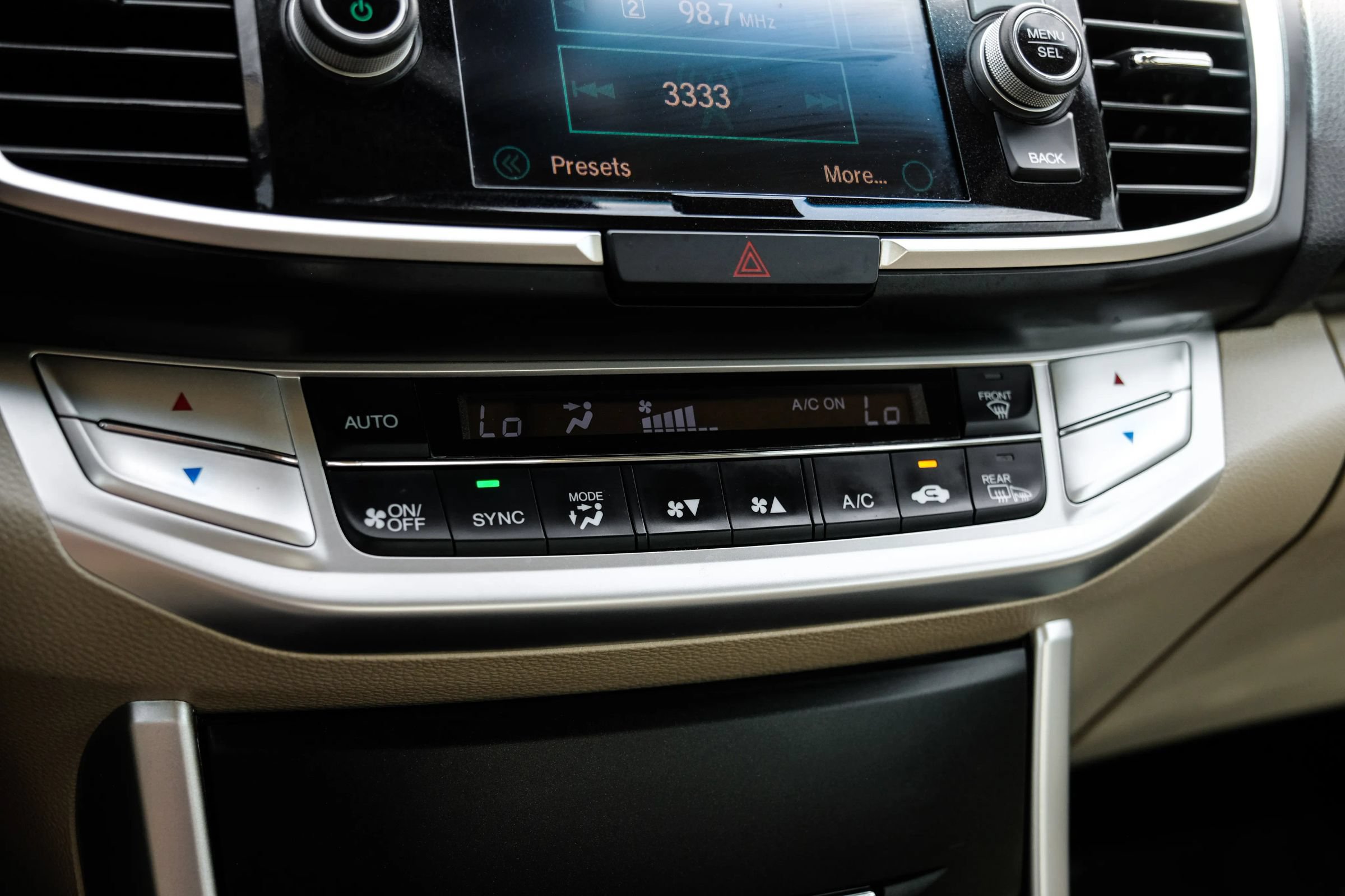 Used 2015 Honda Accord EX-L image 30