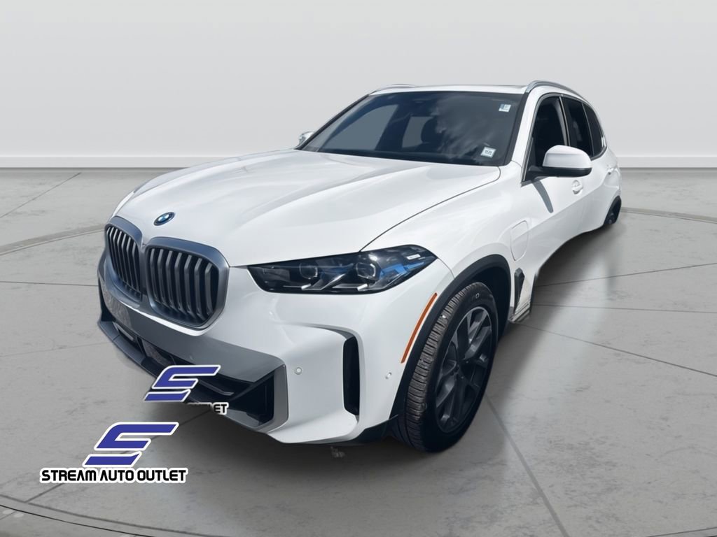 Used 2025 BMW X5 xDrive50e image 6