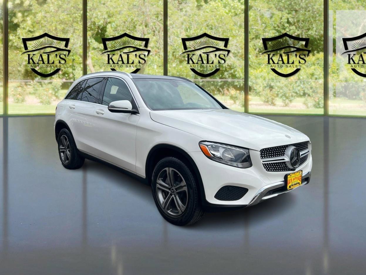 Used 2019 Mercedes-Benz GLC 300 4MATIC image 3