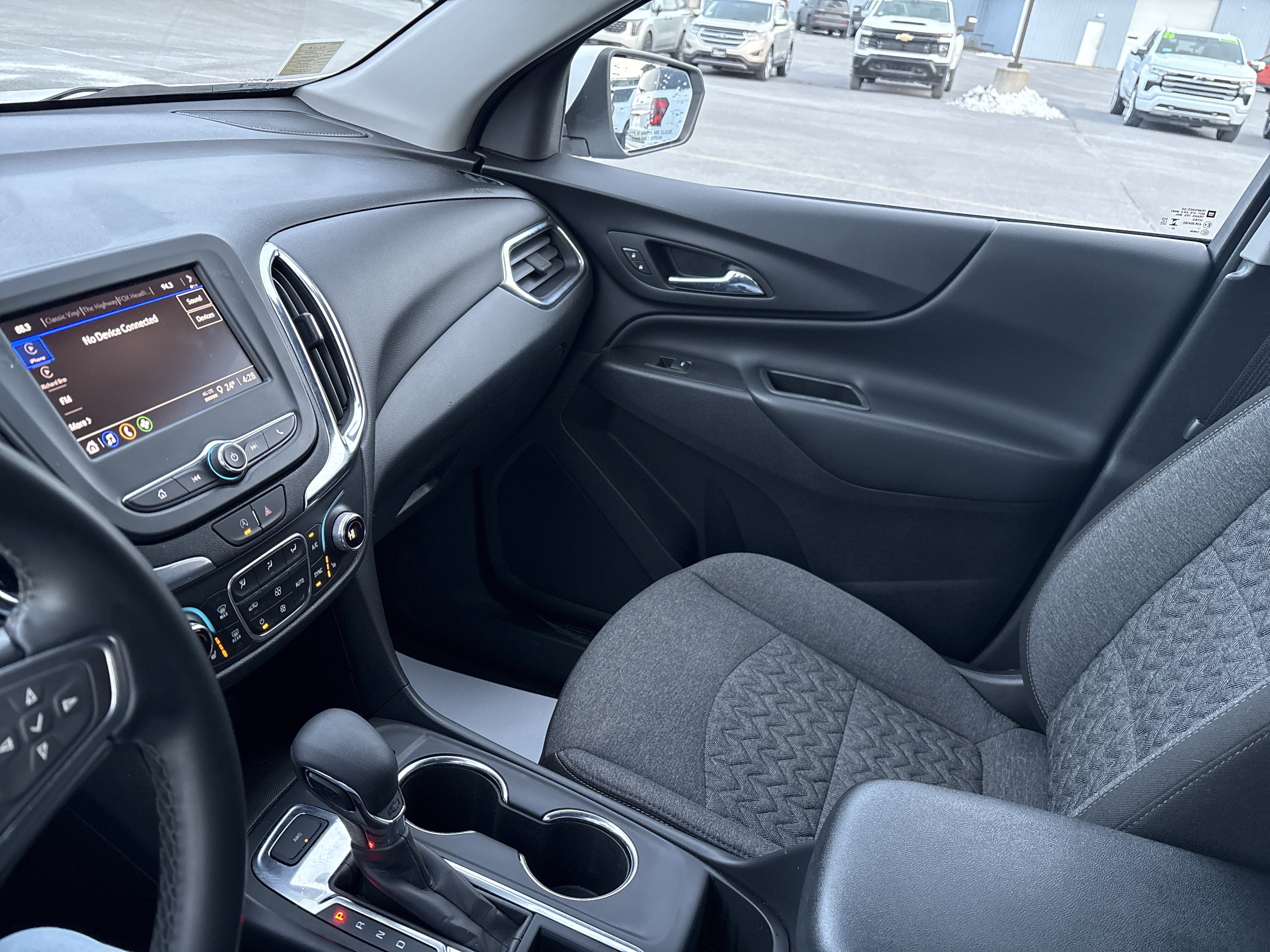 Used 2024 Chevrolet Equinox LT image 22