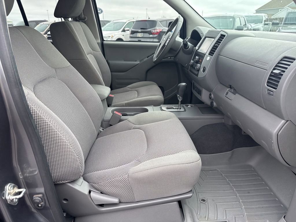 Used 2020 Nissan Frontier SV image 44