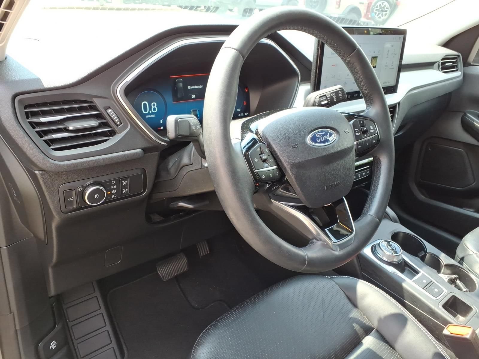 Used 2023 Ford Escape Platinum AWD/4WD image 19