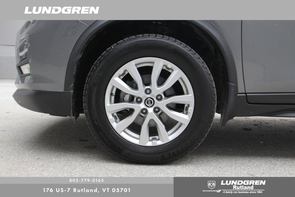 Used 2020 Nissan Rogue SV image 48
