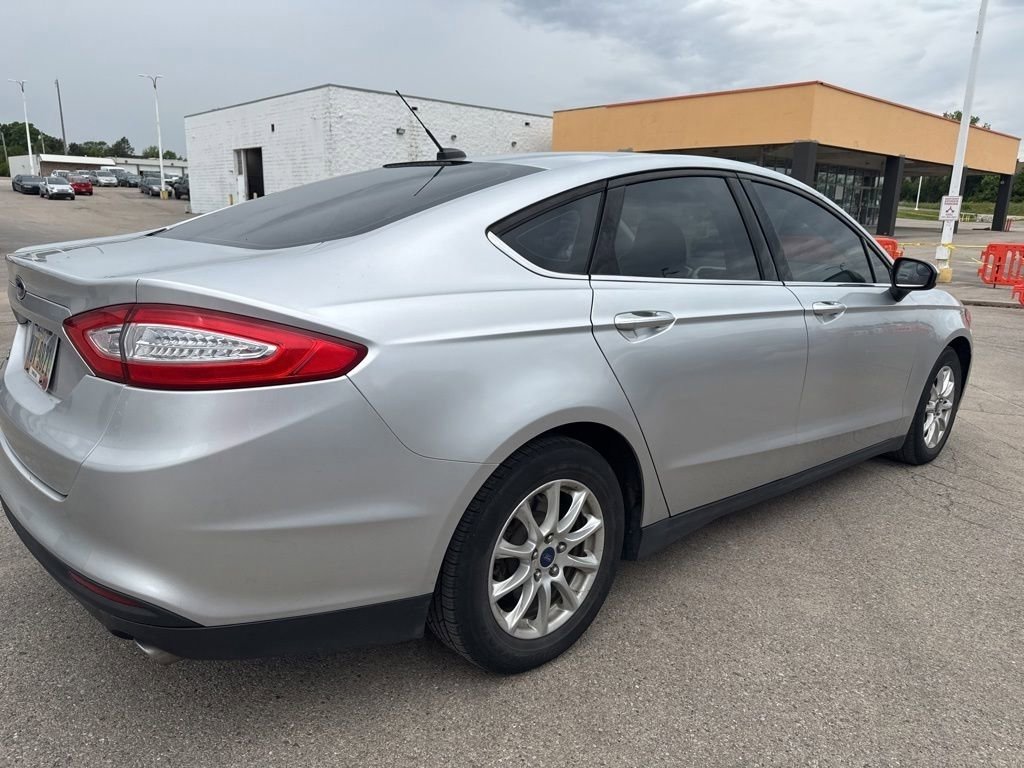 Used 2015 Ford Fusion S FWD image 3