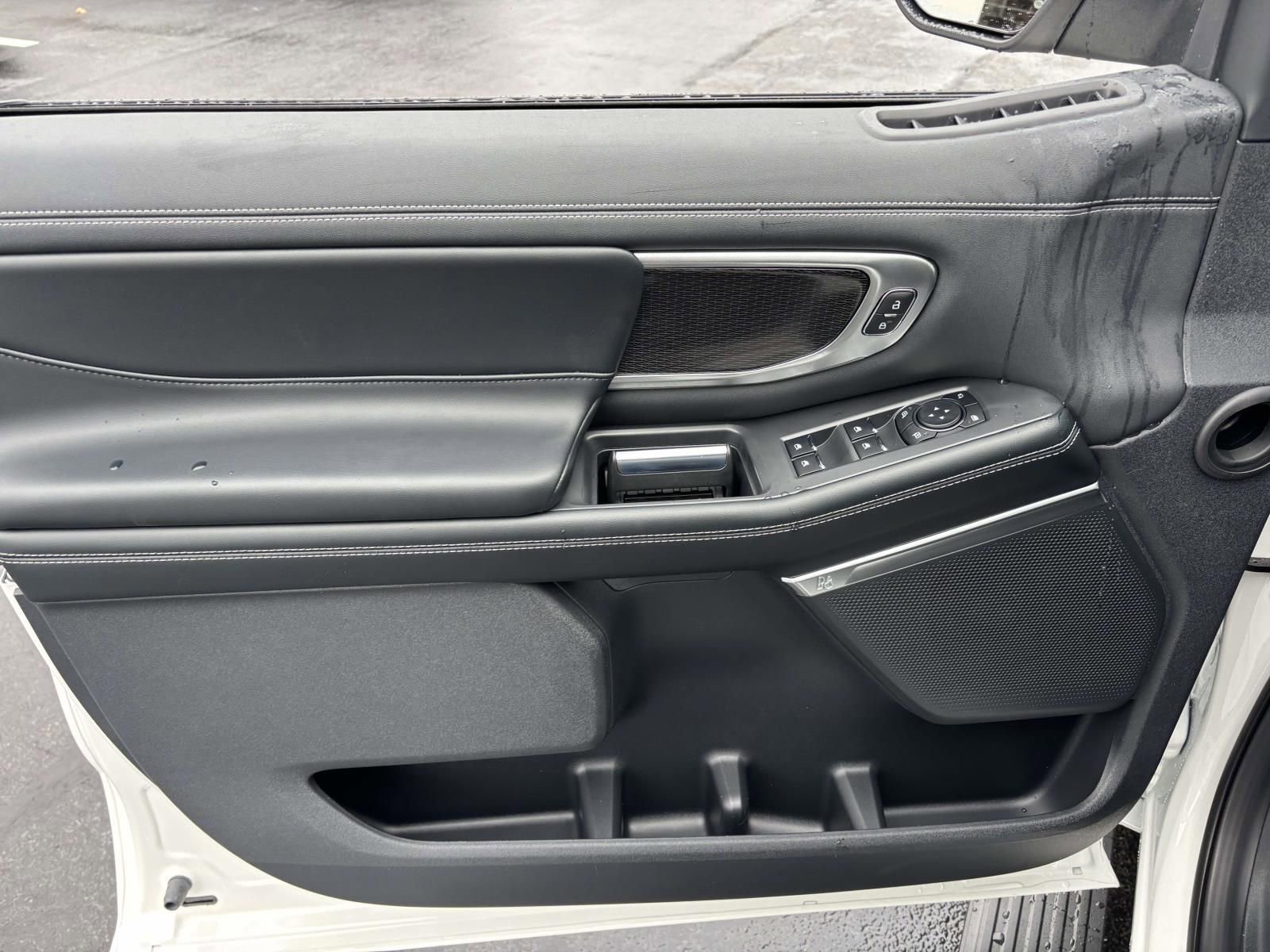 New 2025 Ford Expedition Max Platinum w/ Stealth Performance Package image 11