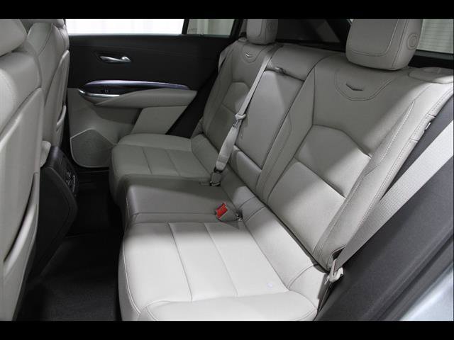 Used 2023 Cadillac XT4 Luxury w/ Cold Weather Package image 19