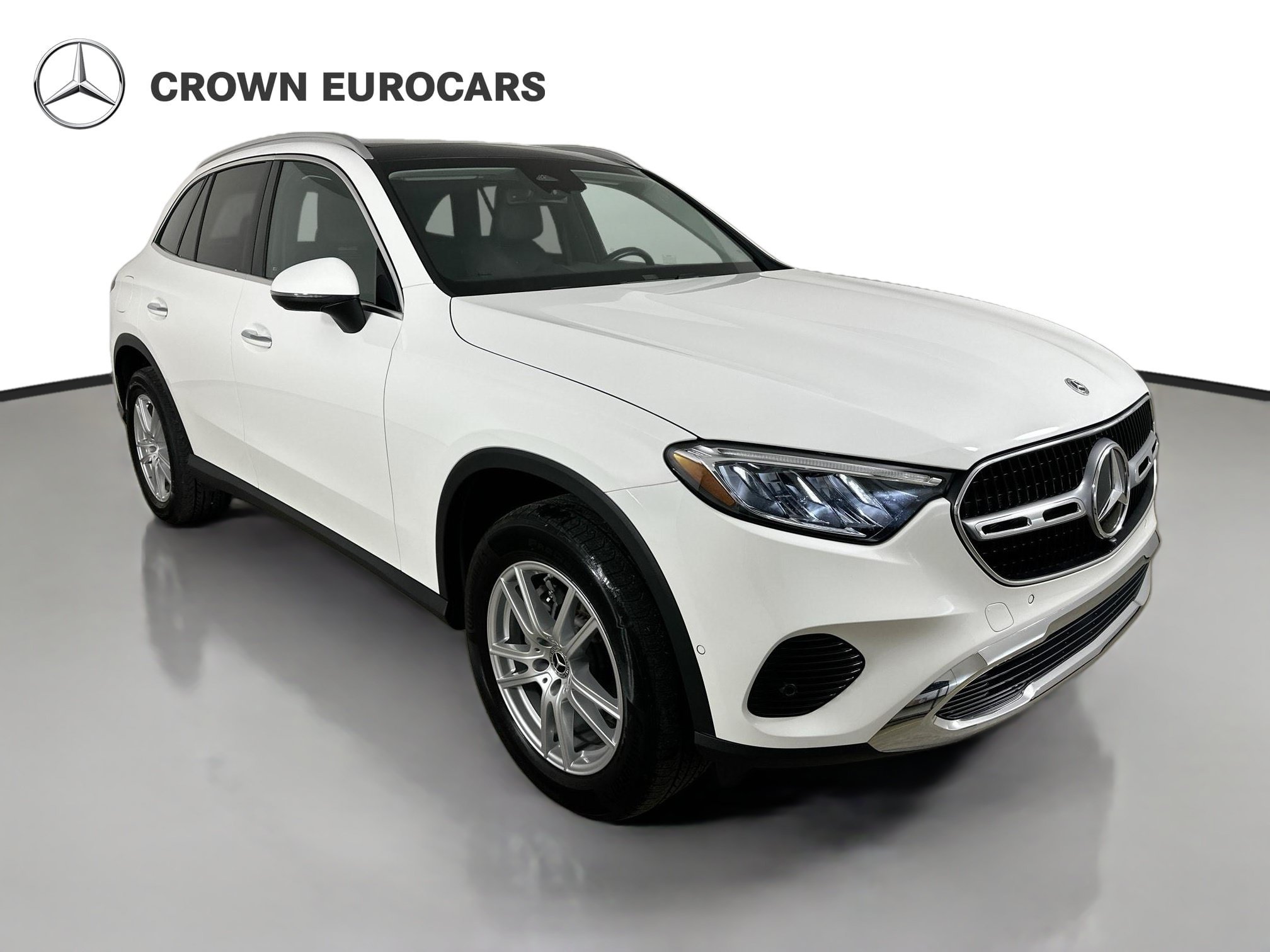 Used 2023 Mercedes-Benz GLC 300 4MATIC image 3