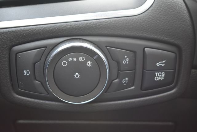 Used 2022 Ford Edge Titanium w/ Equipment Group 301A AWD/4WD image 22