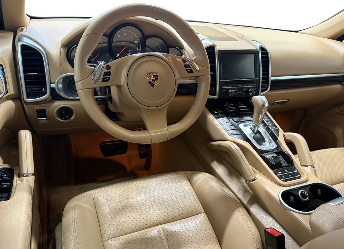 Used 2011 Porsche Cayenne AWD/4WD image 16