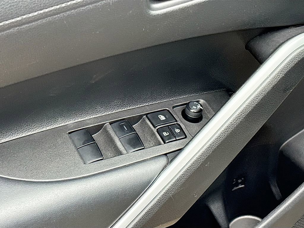 Used 2022 Toyota Corolla Cross LE w/ Black Badges Package (TMS) image 18