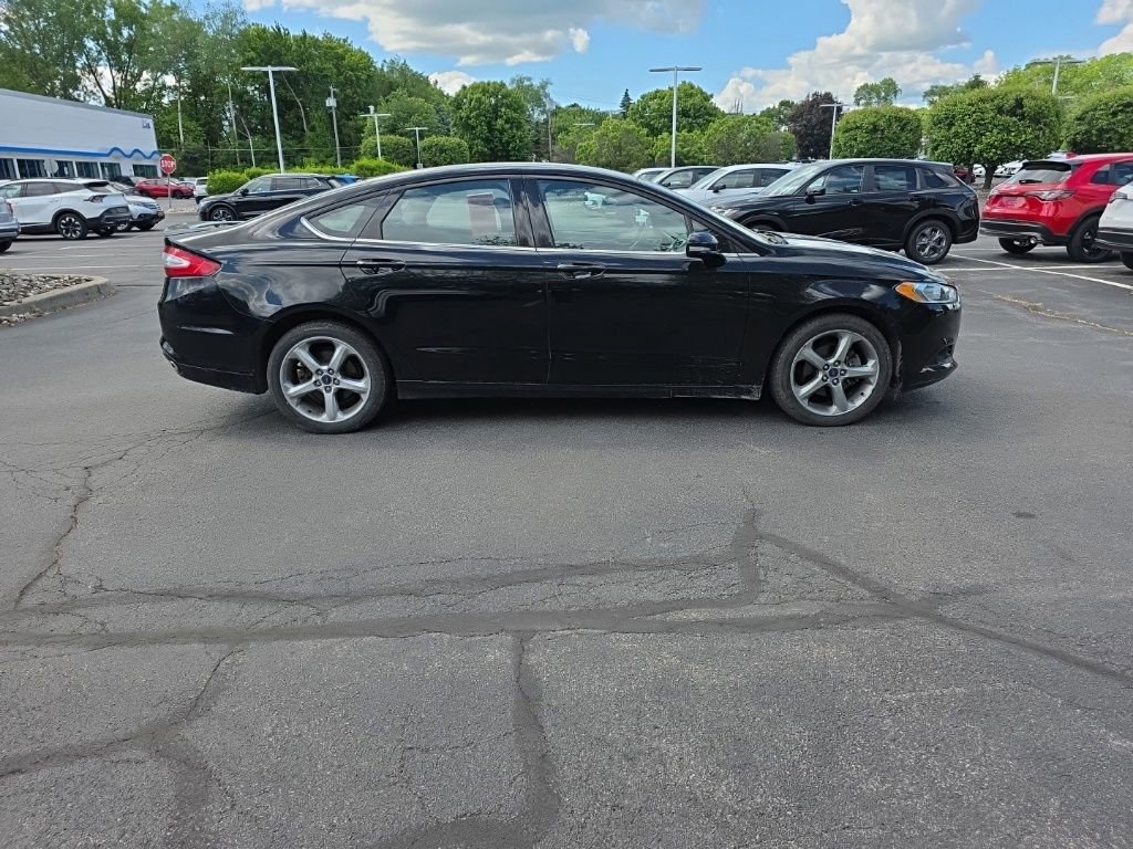 Used 2016 Ford Fusion SE AWD/4WD image 9
