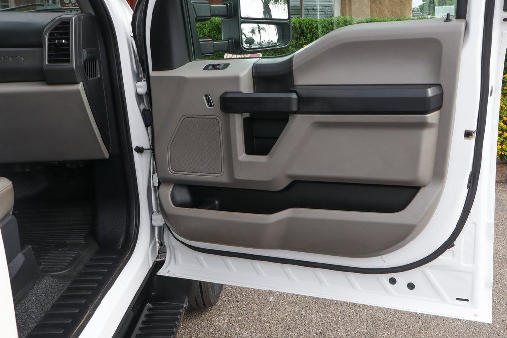 Used 2021 Ford F550 2WD Regular Cab Super Duty image 40