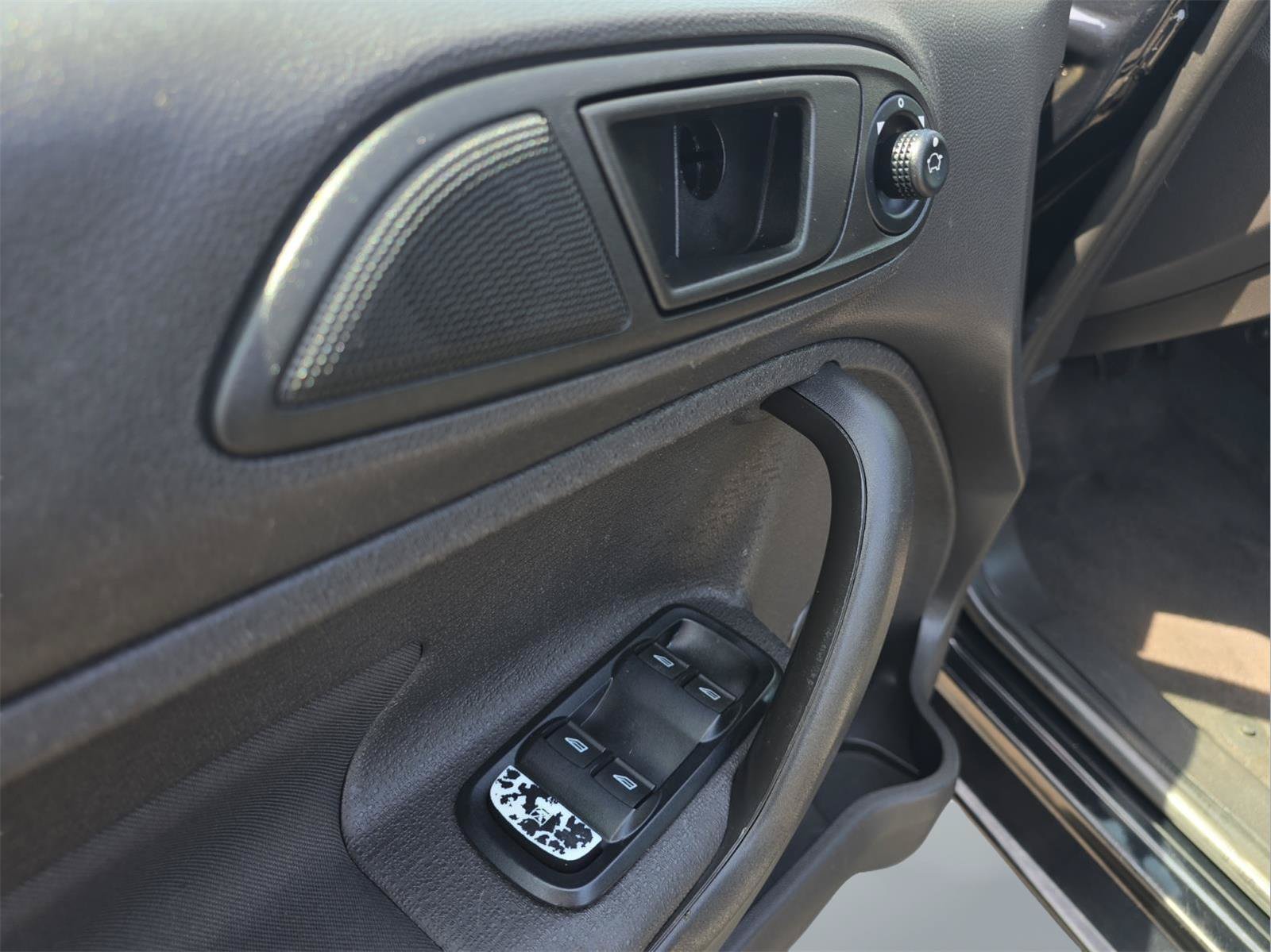Used 2019 Ford Fiesta SE FWD image 21