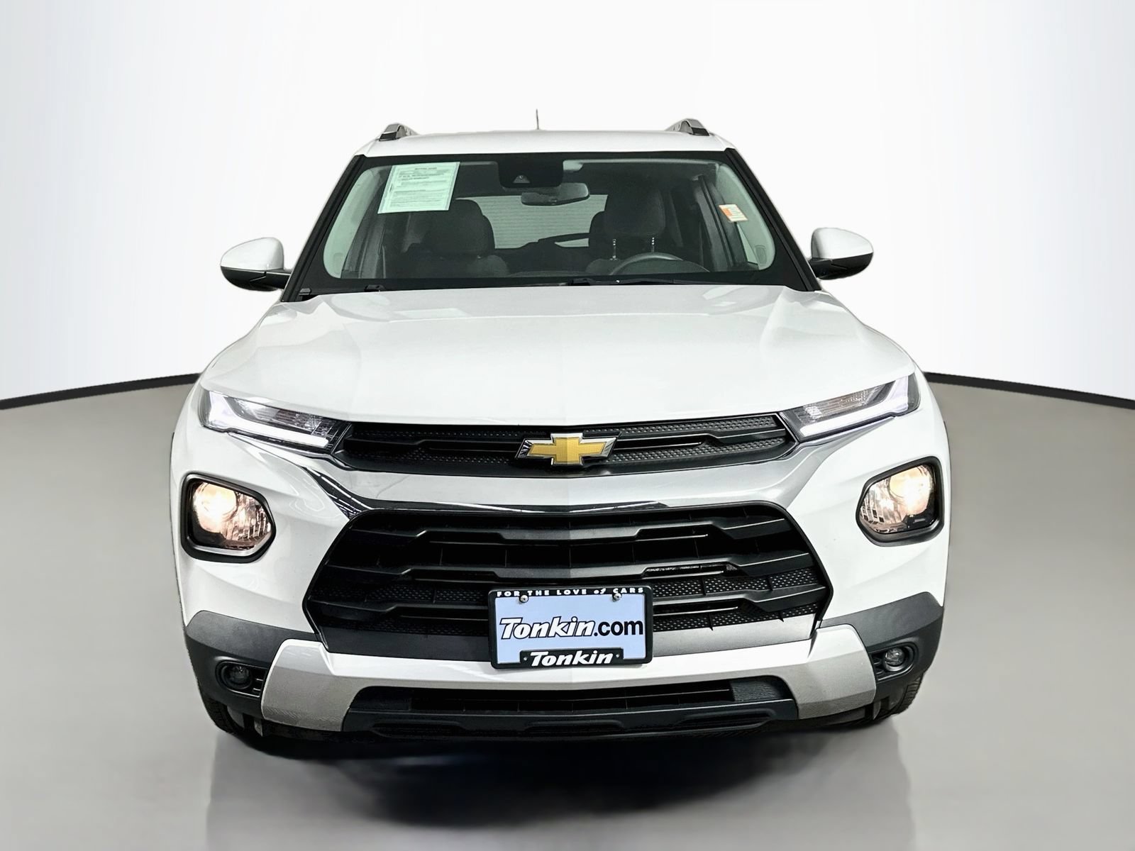 Used 2023 Chevrolet TrailBlazer LT AWD/4WD image 2