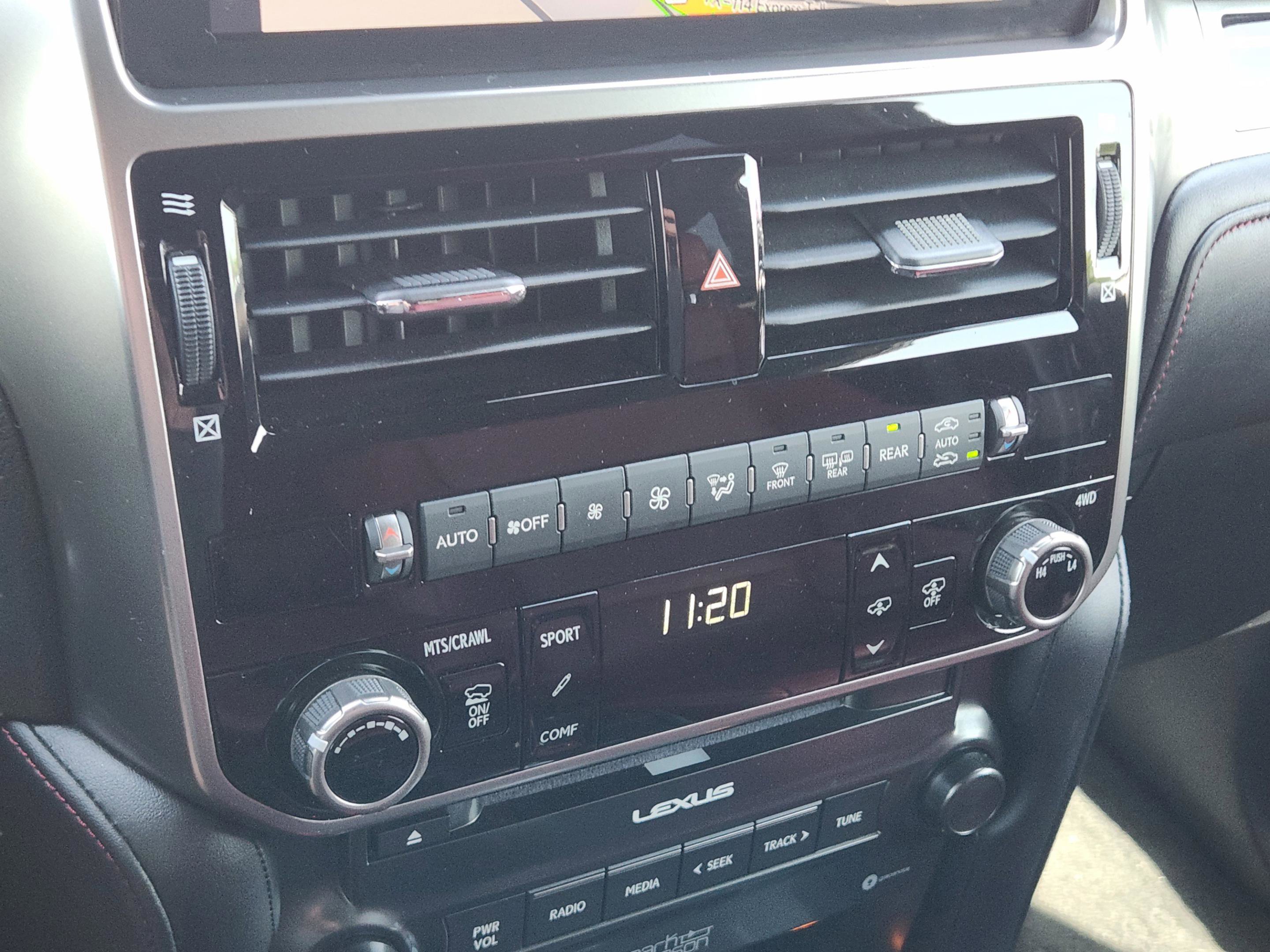 Used 2022 Lexus GX 460 Luxury w/ Off Road Package image 26