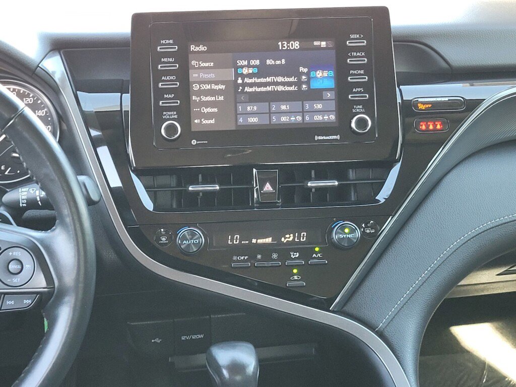 Used 2023 Toyota Camry SE image 16