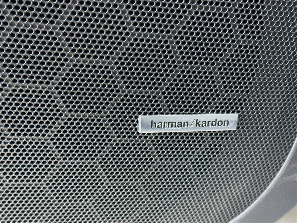 Used 2022 Subaru Ascent Limited w/ Technology Package image 20