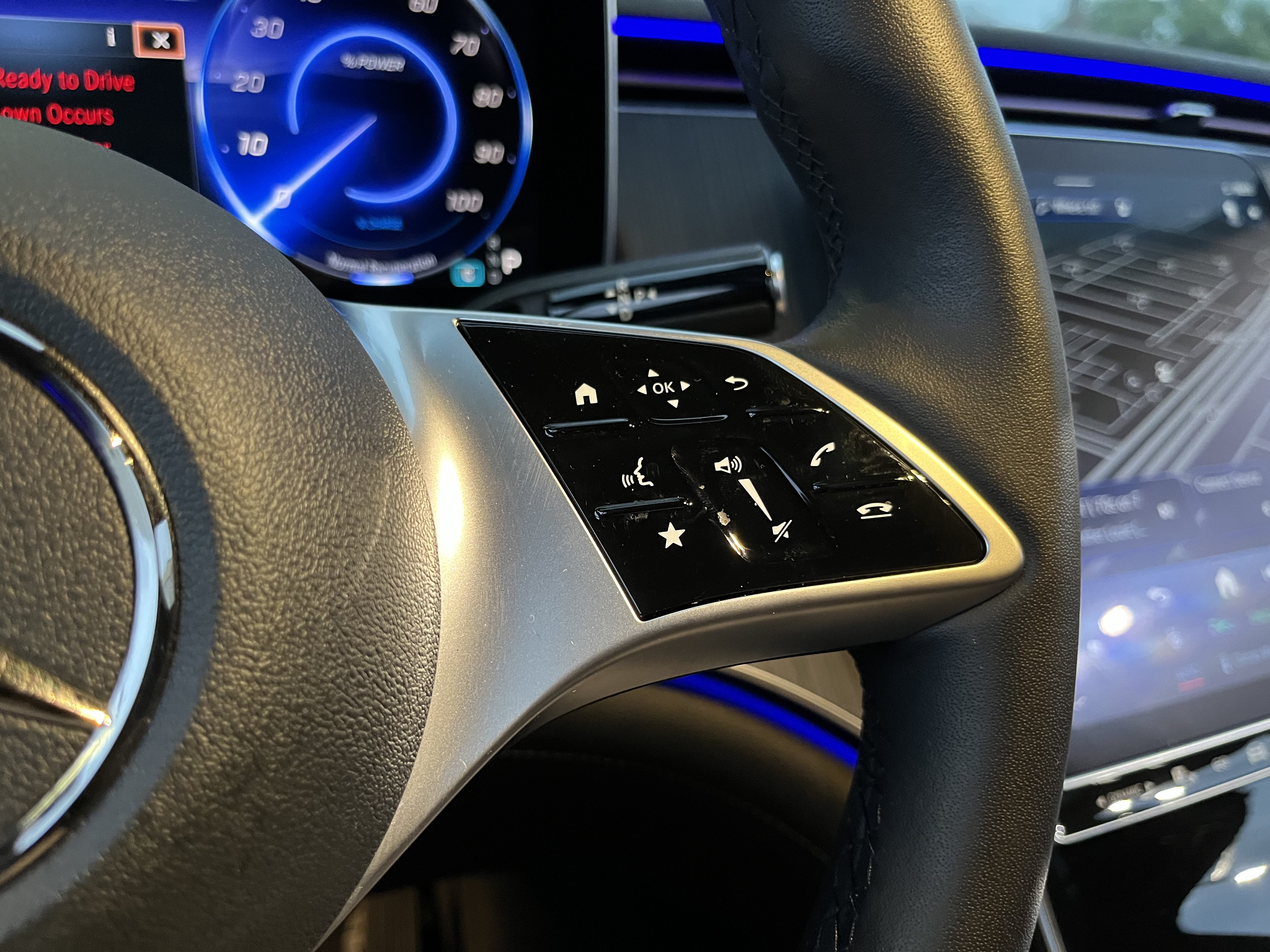 New 2026 Mercedes-Benz EQE 320+ SUV image 25