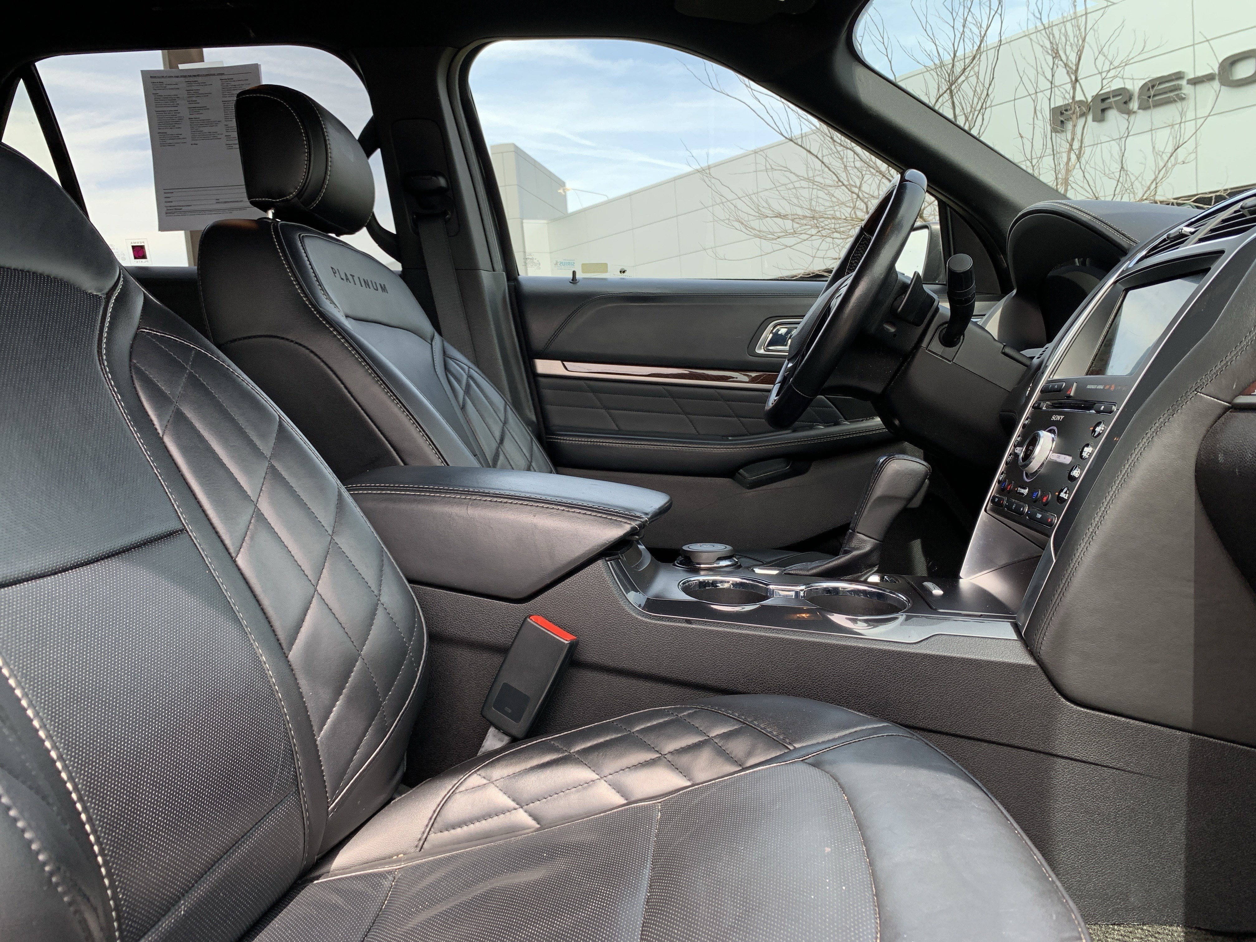 Used 2017 Ford Explorer Platinum image 35