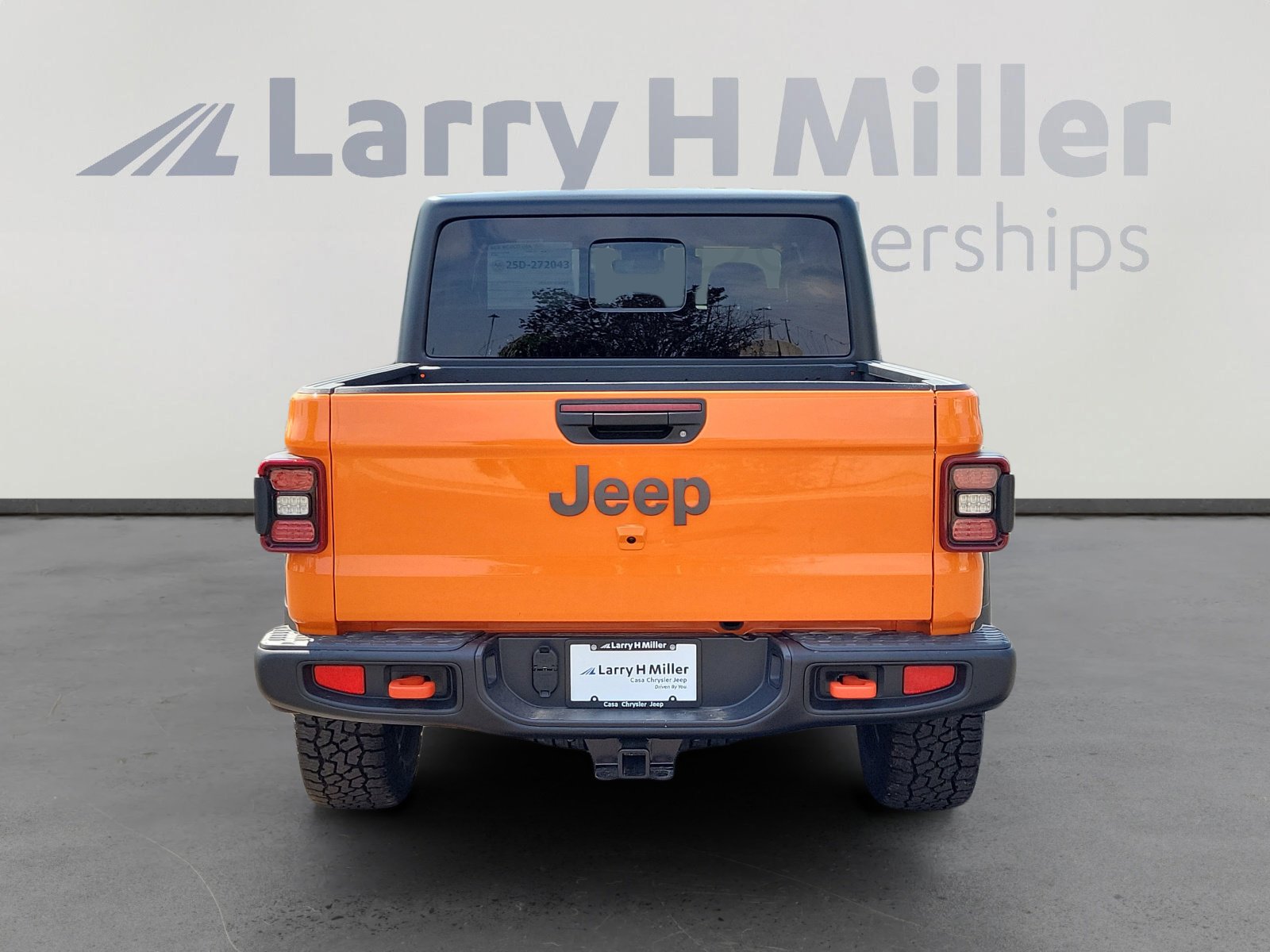 New 2025 Jeep Gladiator Mojave w/ Steel Bumper Group image 5