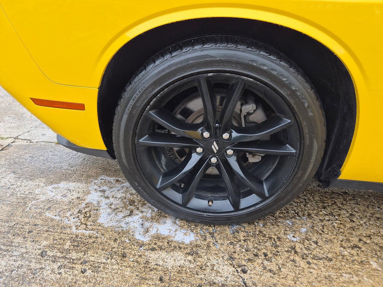 Used 2017 Dodge Challenger SXT RWD image 20