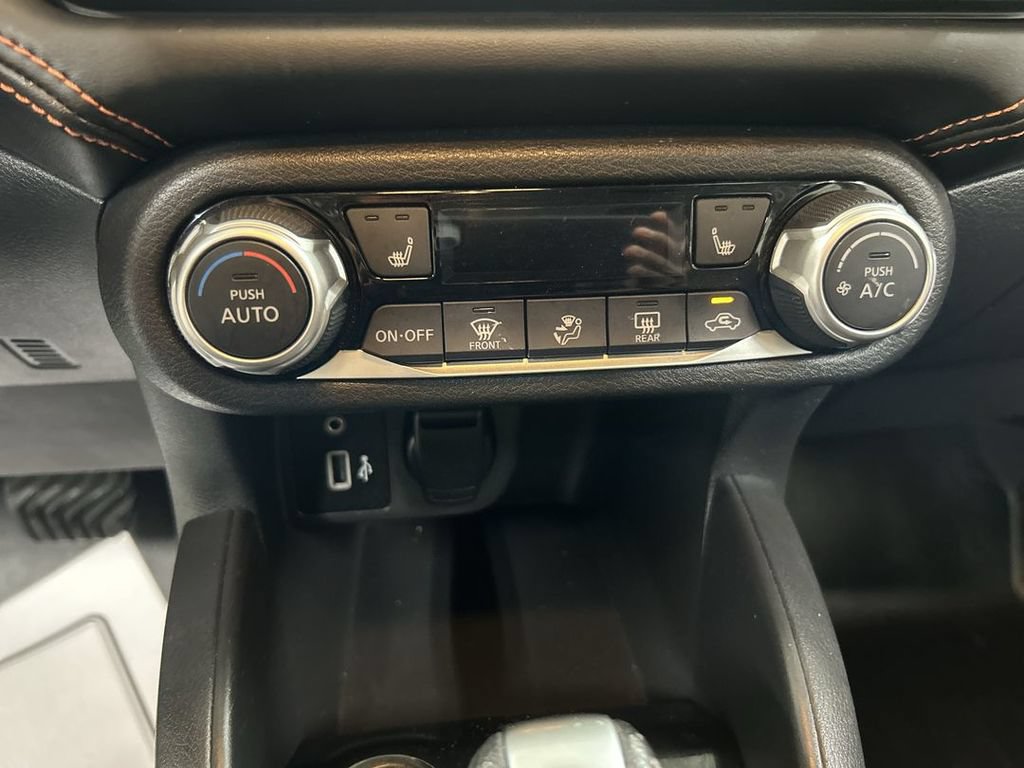 Used 2020 Nissan Versa SR w/ Convenience Package FWD image 16