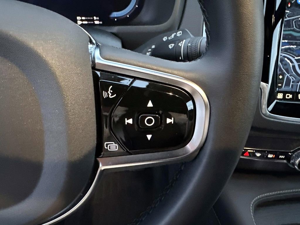 Used 2025 Volvo XC90 T8 Ultra image 19