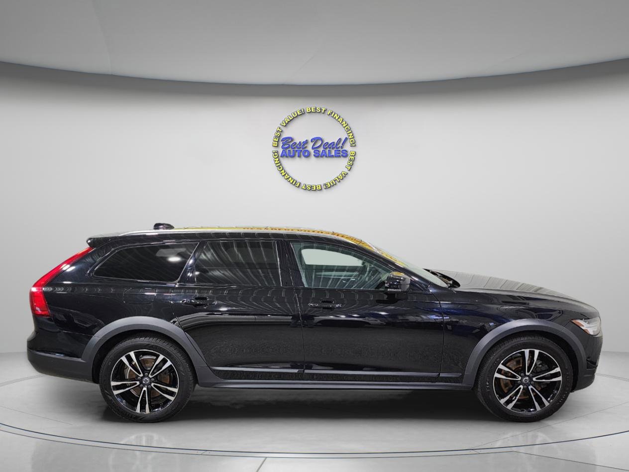 Used 2018 Volvo V90 T5 Cross Country w/ Convenience Package image 8
