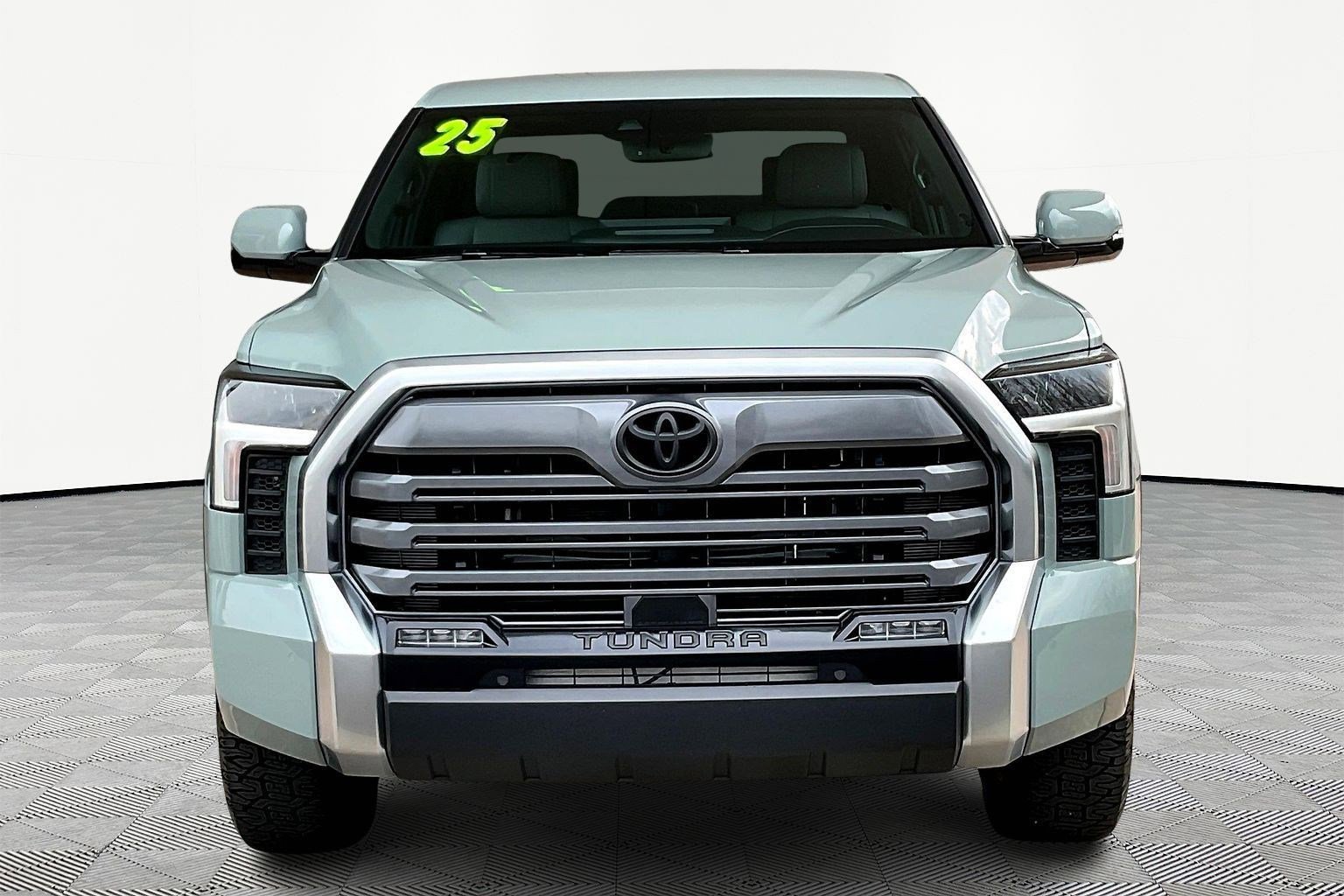 Used 2025 Toyota Tundra Limited image 2